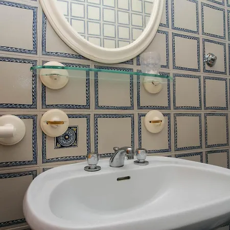 Marcelli, Quadrilocale Con Terrazzo Vista Mare - M117 Марчелли