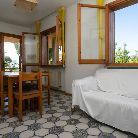 Marcelli, Quadrilocale Con Terrazzo Vista Mare - M117 Марчелли